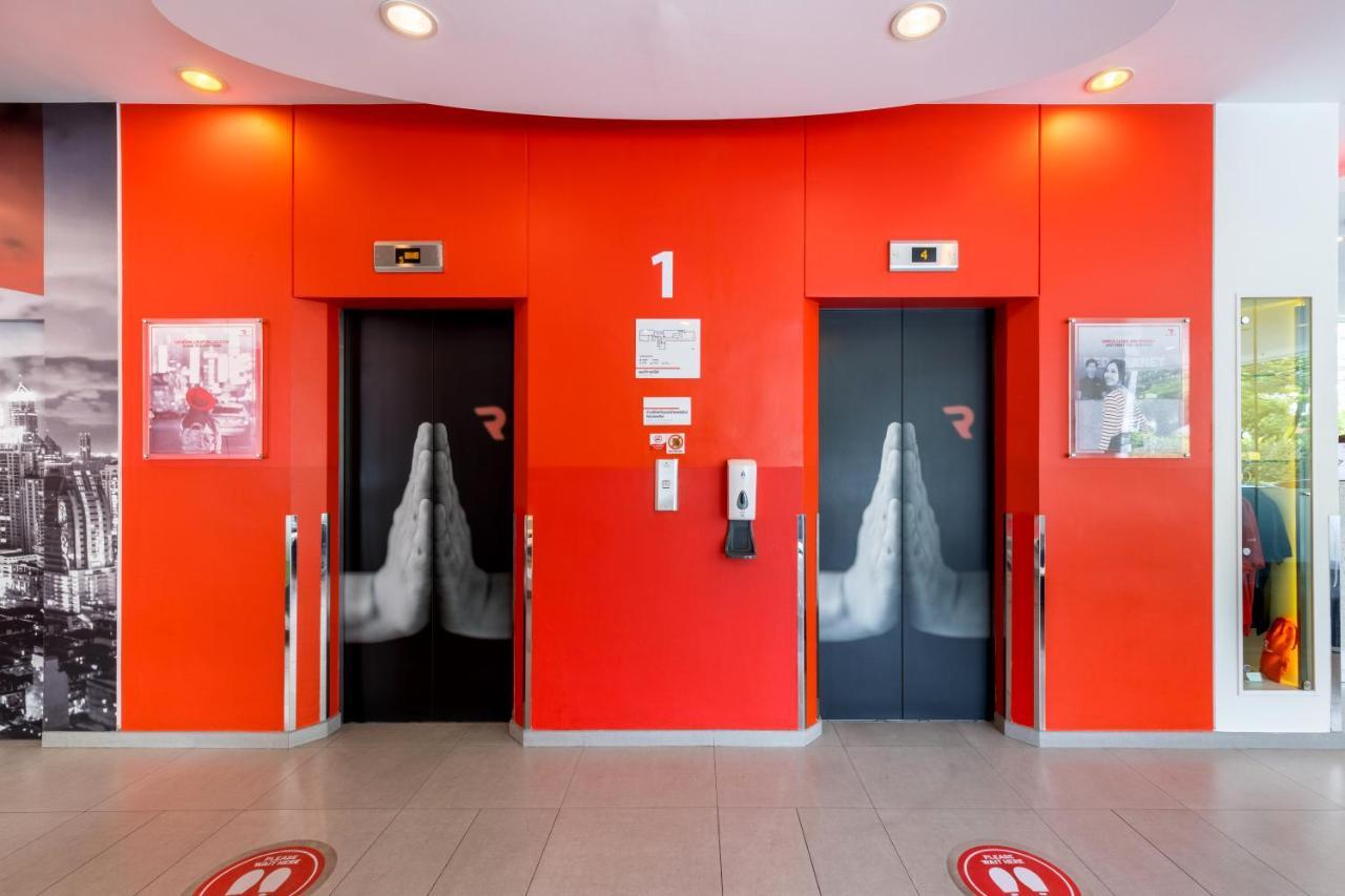 Red Planet Bangkok Asoke - Sha Extra Plus Екстер'єр фото