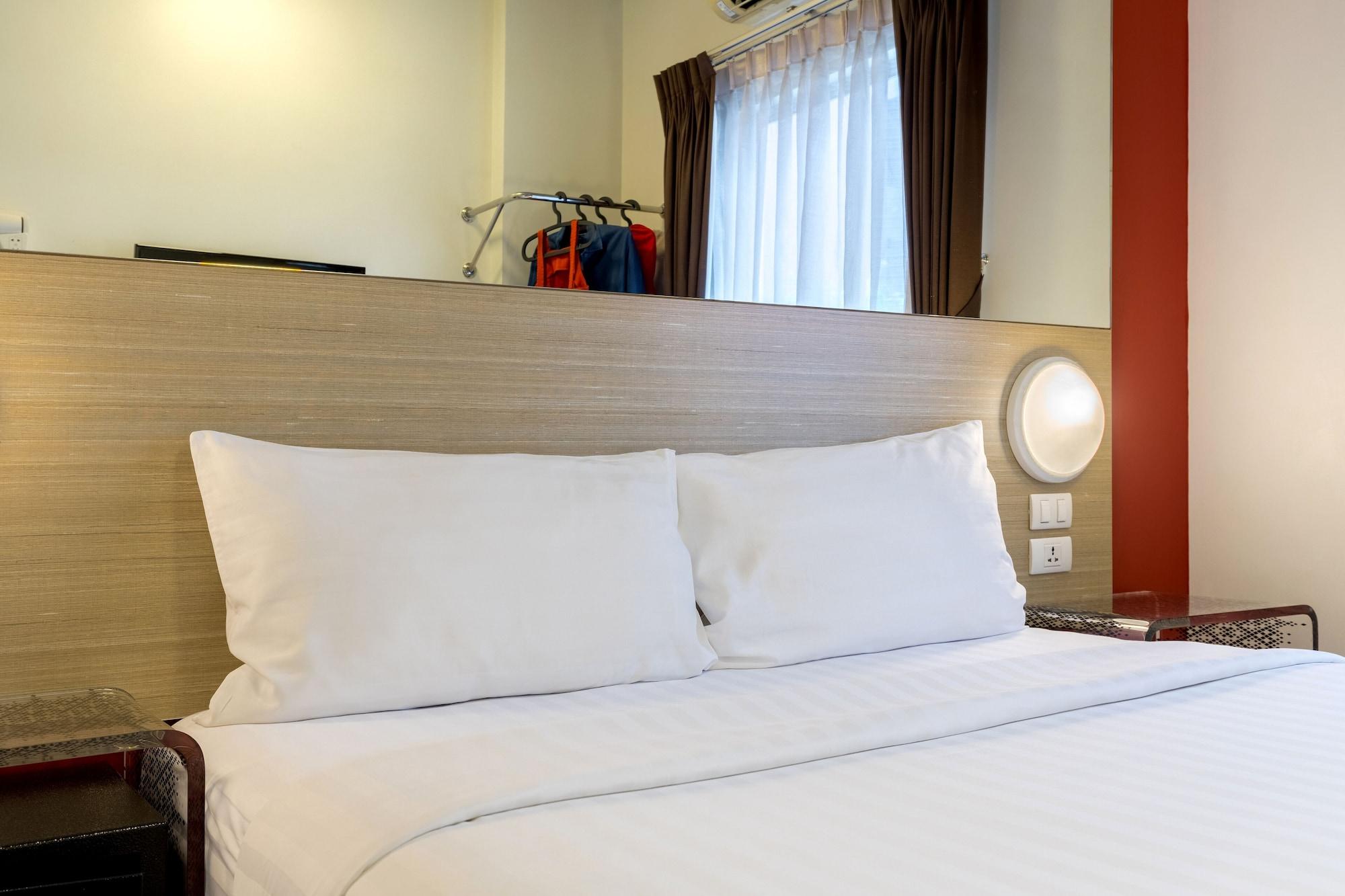 Red Planet Bangkok Asoke - Sha Extra Plus Екстер'єр фото