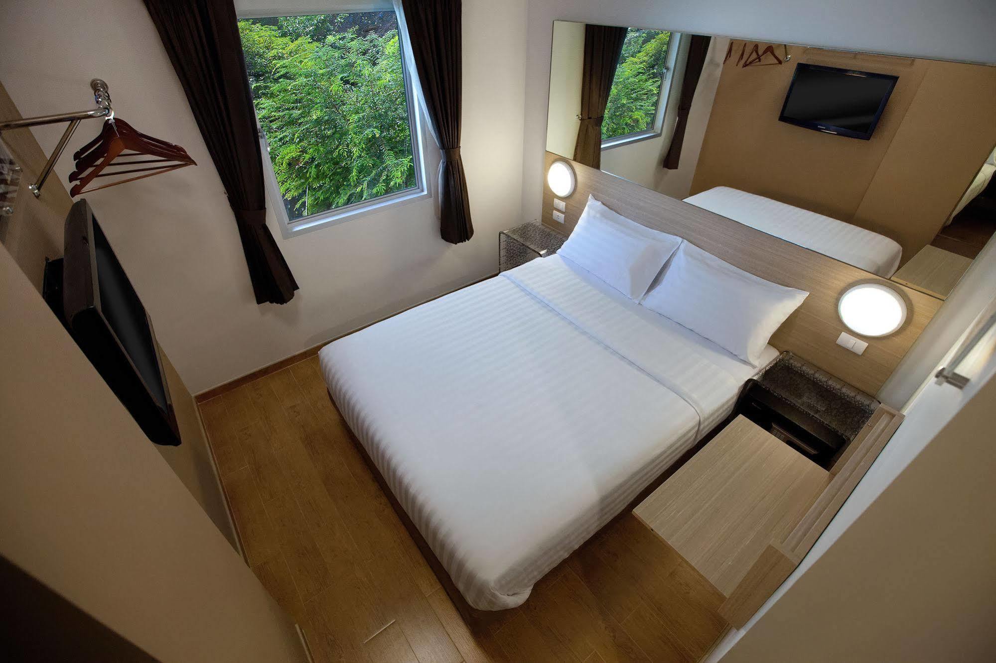 Red Planet Bangkok Asoke - Sha Extra Plus Екстер'єр фото