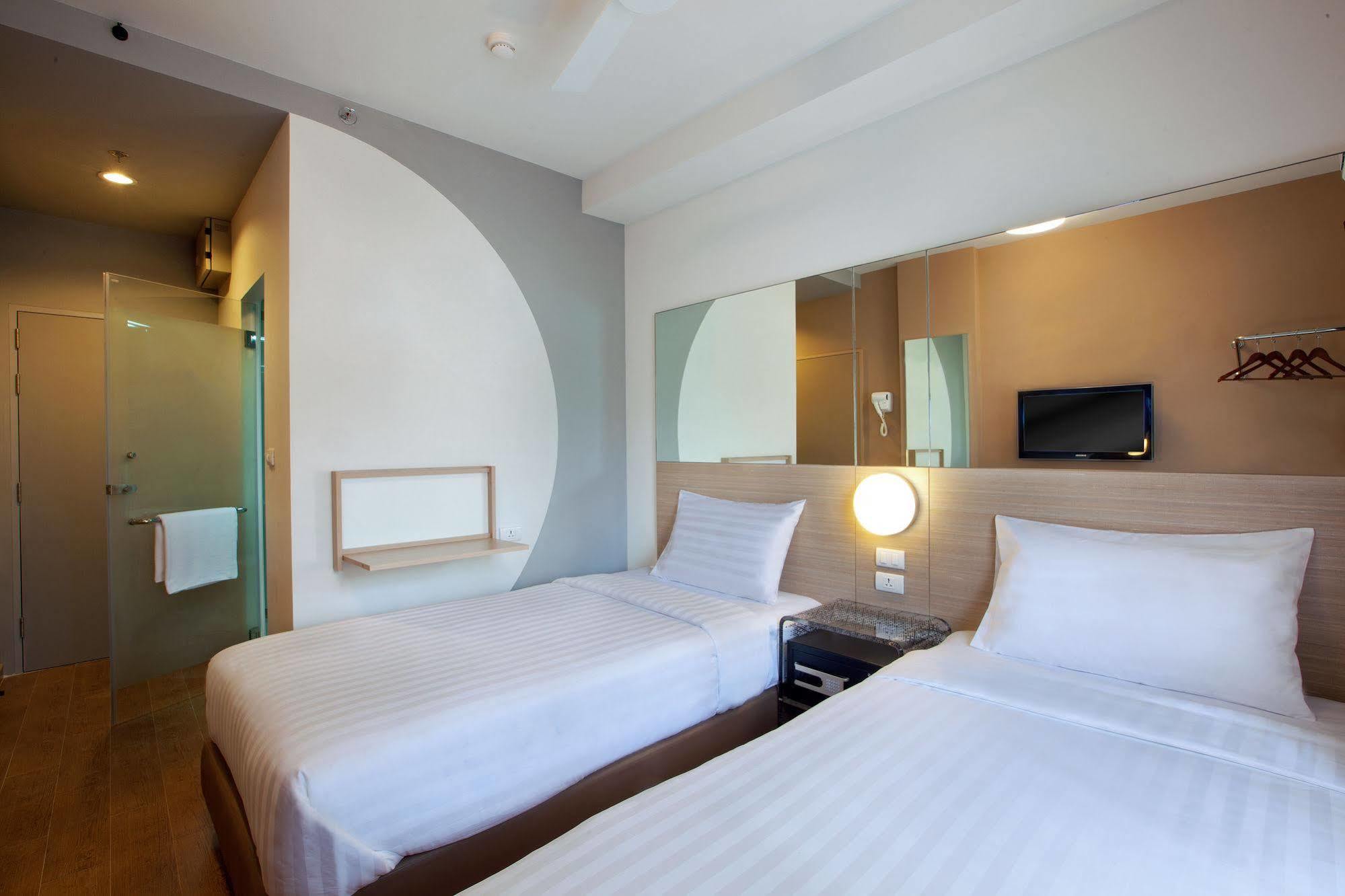 Red Planet Bangkok Asoke - Sha Extra Plus Екстер'єр фото