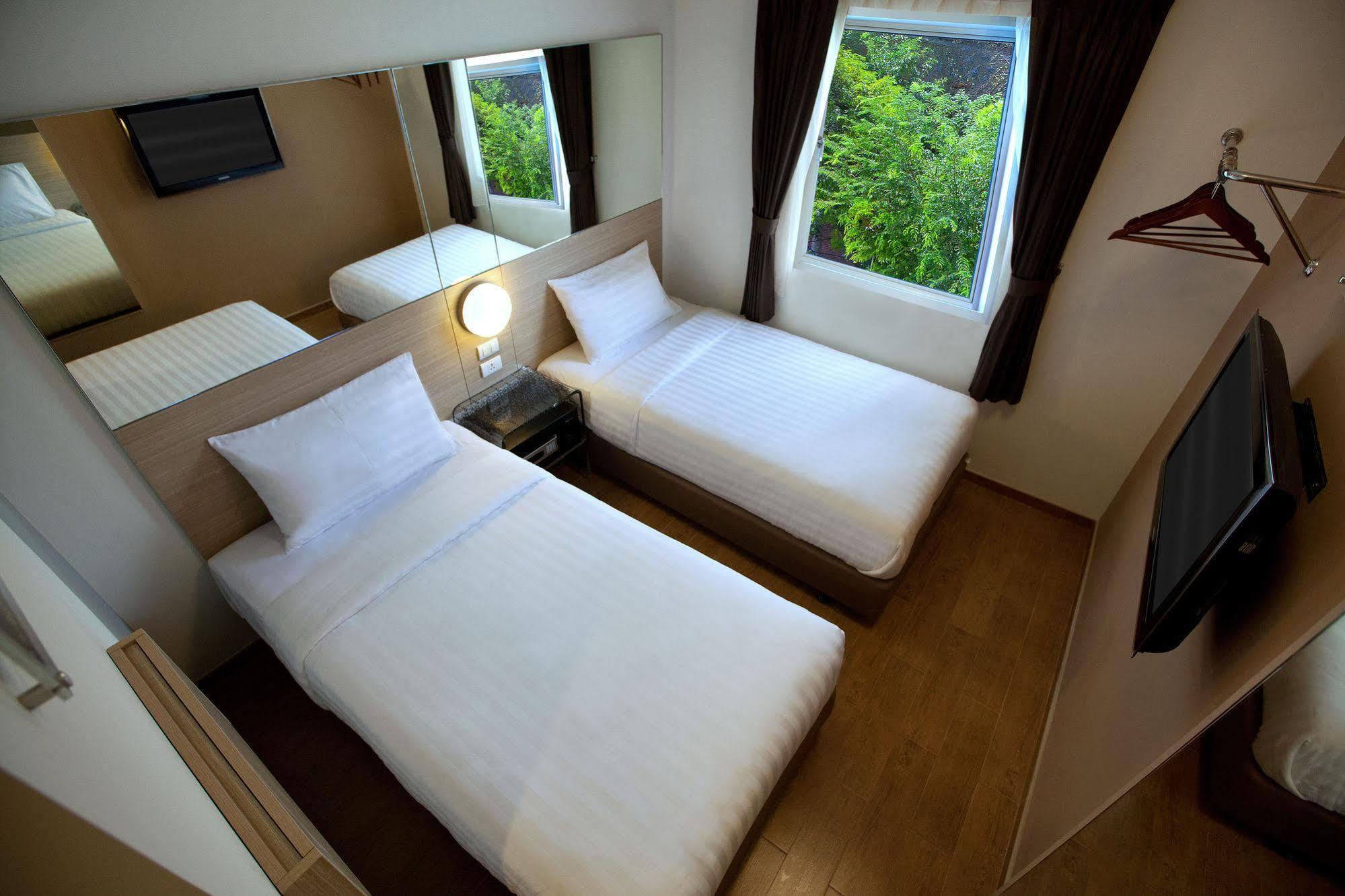 Red Planet Bangkok Asoke - Sha Extra Plus Екстер'єр фото