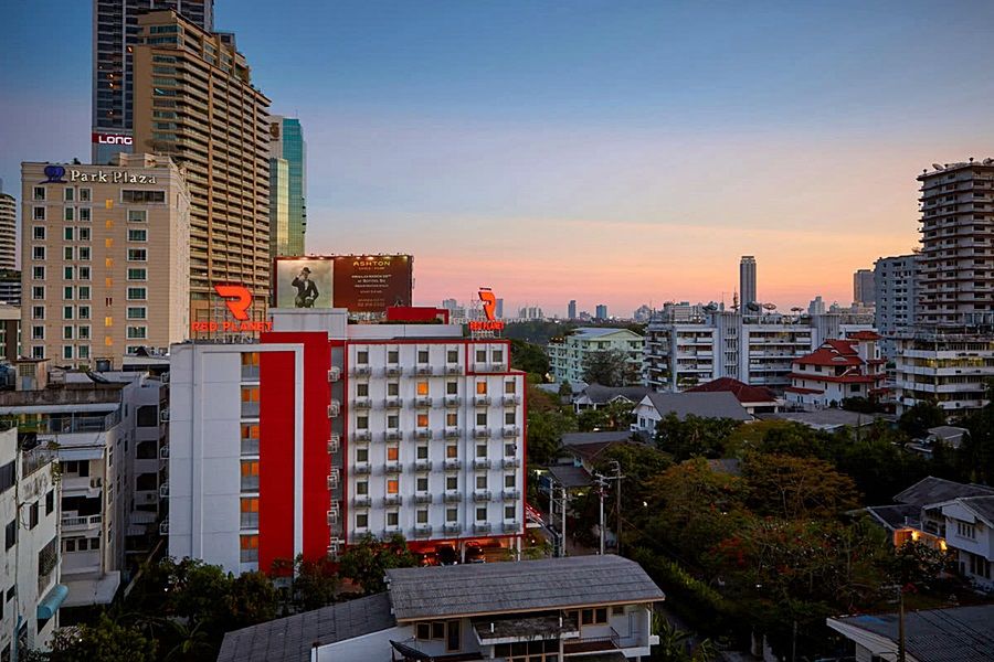 Red Planet Bangkok Asoke - Sha Extra Plus Екстер'єр фото